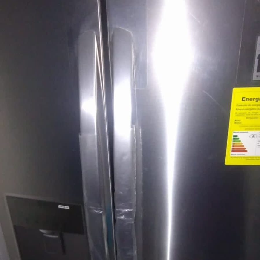 Nevera French Door de dos puertas revisada en una vivienda de Bucaramanga